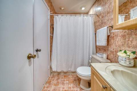 2612 W 54th Place Unit 204, Hialeah FL - photo 14 of 22