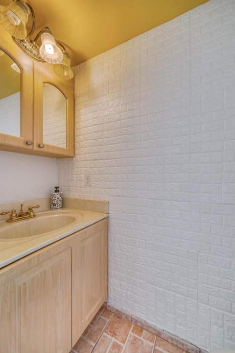 2612 W 54th Place Unit 204, Hialeah FL - photo 17 of 22