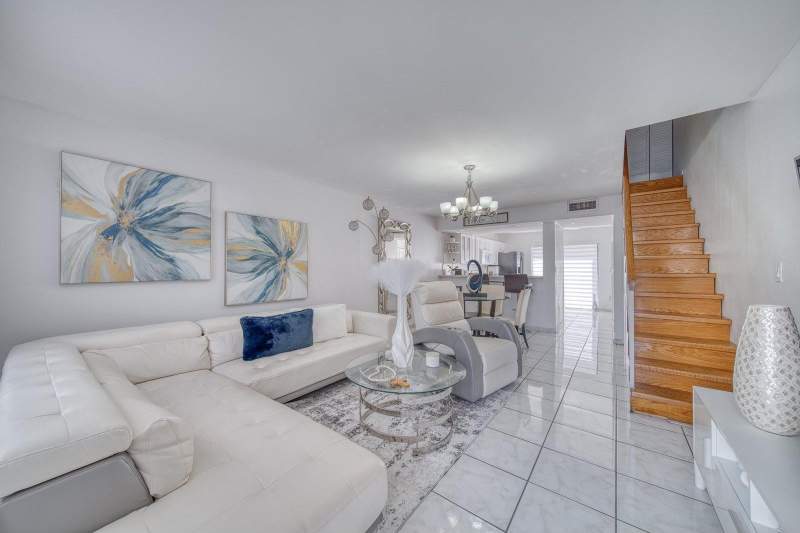 2 bedroom Condominium at 2612 W 54th Place Unit 204, Vista Alegre Townhome, Hialeah — photo 2