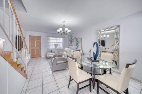 2612 W 54th Place Unit 204, Hialeah FL - photo 8 of 22