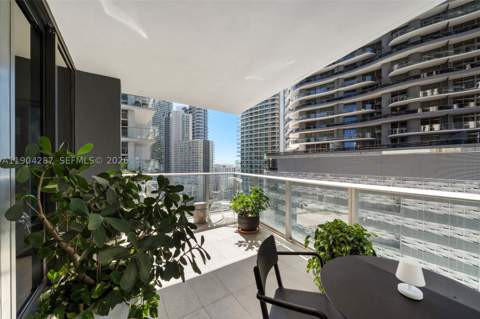 1010 Brickell Ave 1706, Miami FL - photo 11 of 51