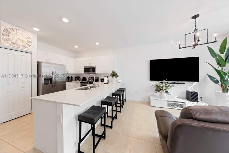 3 bedroom Townhouse at 12942 SW 232nd Ter, Kendall Assemblage South, Homestead — photo 2