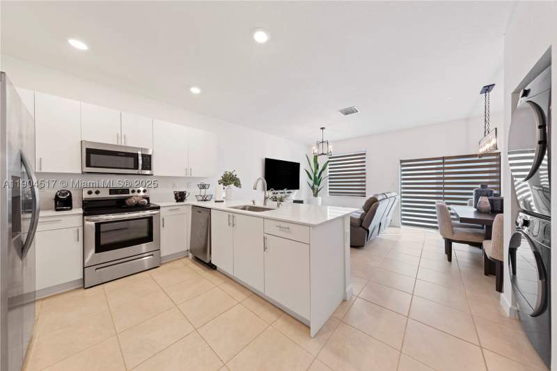 3 bedroom Townhouse at 12942 SW 232nd Ter, Kendall Assemblage South, Homestead — photo 3