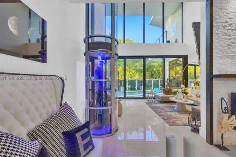 3764 Carmen Ct, Miami FL - photo 14 of 55