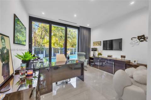 3764 Carmen Ct, Miami FL - photo 15 of 55