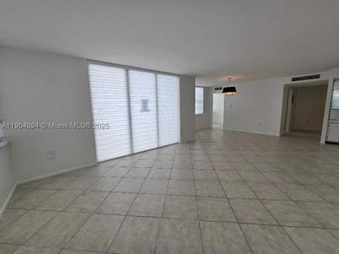 18041 Biscayne Blvd 204, Aventura FL - photo 10 of 52