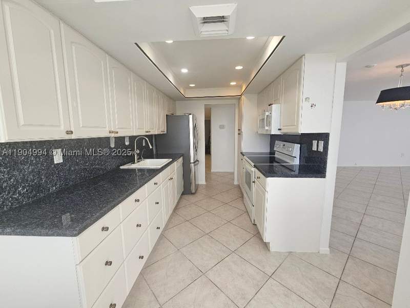 2 bedroom Condominium at 18041 Biscayne Blvd 204, Del Prado Marina, Aventura — photo 2