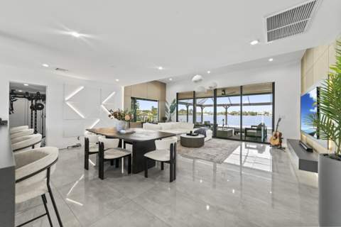 2511 NE 209th Terrace, Miami FL - photo 15 of 43