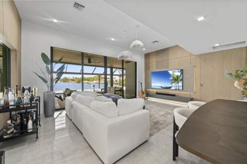 2511 NE 209th Terrace, Miami FL - photo 6 of 43
