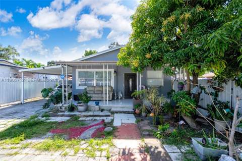 3166 NW 102nd St, Miami FL - photo 11 of 27