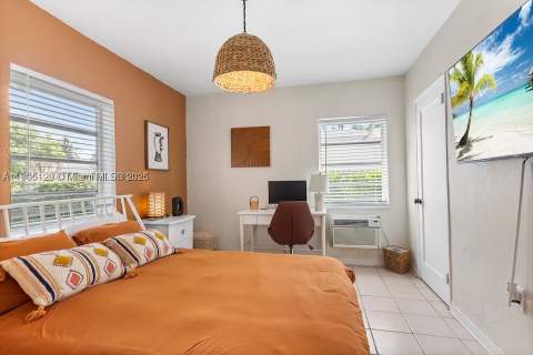 402 NW 102nd St, Miami FL - photo 11 of 26