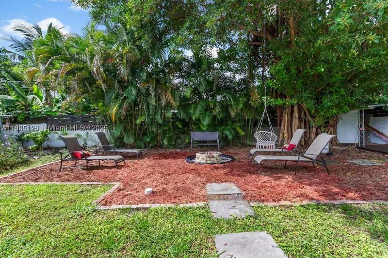 2 bedroom SingleFamilyResidence at 402 NW 102nd St, Shores Estates, Miami — photo 2
