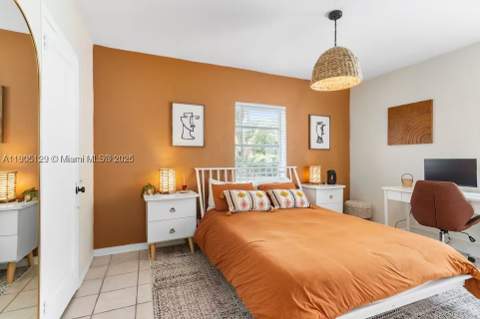 402 NW 102nd St, Miami FL - photo 6 of 26