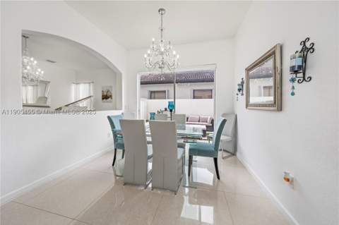 18000 NW 90th Pl, Hialeah FL - photo 9 of 41