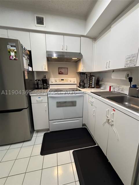 3300 NE 191st St 1403, Aventura FL - photo 12 of 34