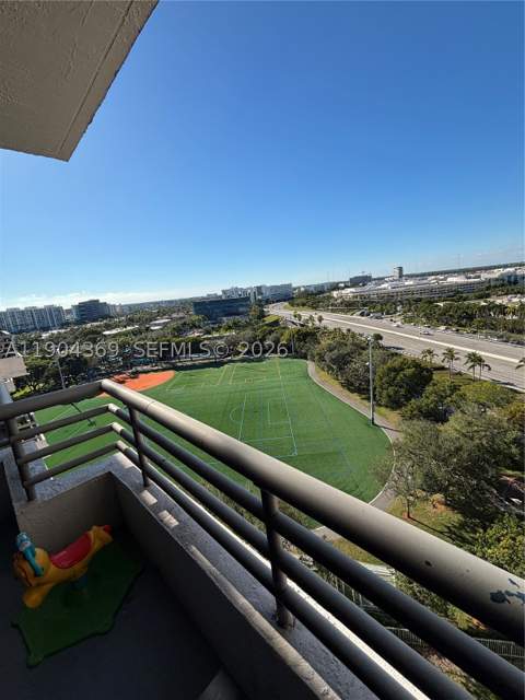 3300 NE 191st St 1403, Aventura FL - photo 6 of 34