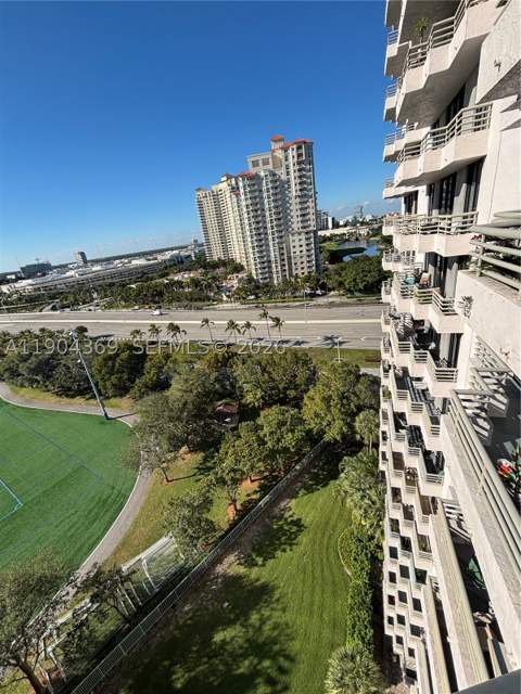 3300 NE 191st St 1403, Aventura FL - photo 8 of 34
