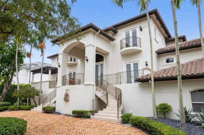 6 bedroom SingleFamilyResidence at 3601 Matheson Ave, KLEBBA BAY ESTATES, Miami — photo 2