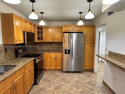 461 Ives Dairy Rd 402-2, Miami FL - photo 12 of 42
