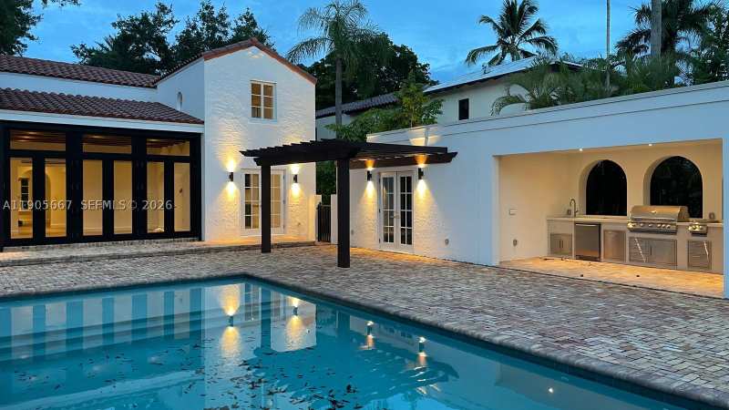 4 bedroom SingleFamilyResidence at 4100 Monserrate St, Coral Gables Riviera Sec, Coral Gables — photo 1