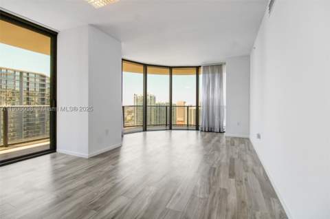 801 S Miami Ave 4309, Miami FL - photo 7 of 34