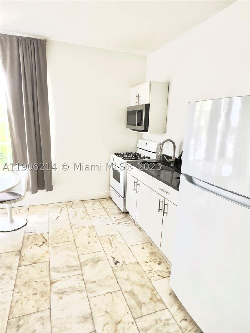 1 bedroom Condominium at 1526 Pennsylvania Ave 2, First On Penn Condo, Miami Beach — photo 4