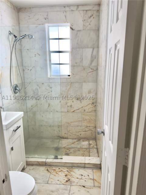 1526 Pennsylvania Ave 2, Miami Beach FL - photo 6 of 9