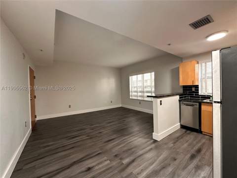 1542 Drexel Ave 107, Miami Beach FL - photo 8 of 22