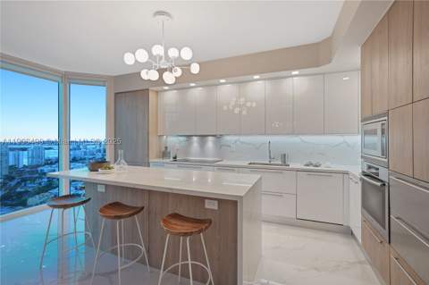 300 S Pointe Dr 4306, Miami Beach FL - photo 10 of 100