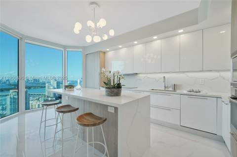 300 S Pointe Dr 4306, Miami Beach FL - photo 8 of 100