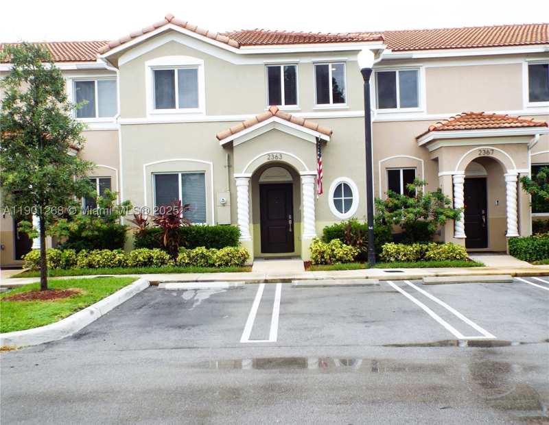 4 bedroom Townhouse at 2363 SE 11th St, Towns At Seascape, Homestead — photo 1