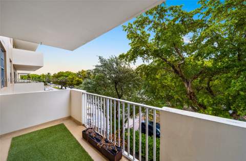 1455 N Treasure Dr 3K, North Bay Village FL - photo 13 of 32