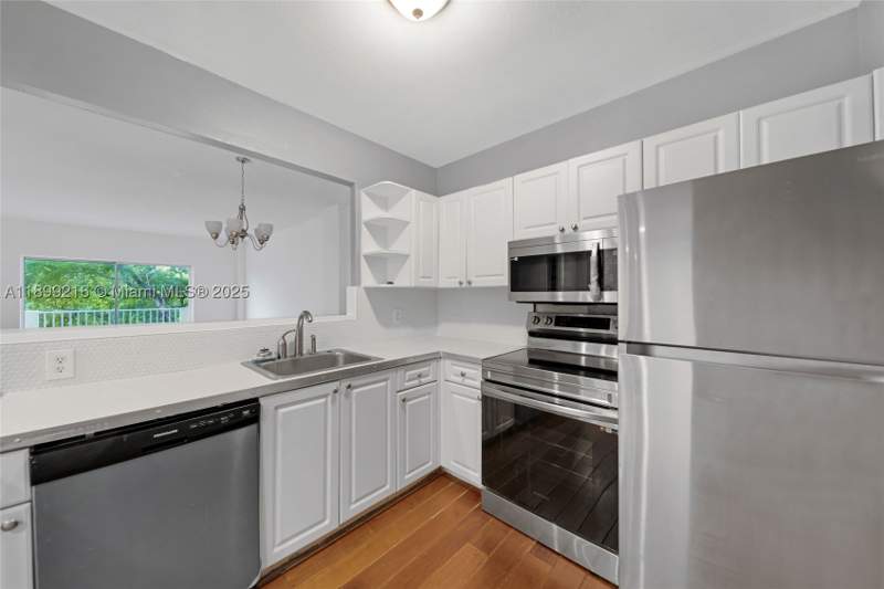 1 bedroom Condominium at 1455 N Treasure Dr 3K, Island Place At North Bay, North Bay Village — photo 3