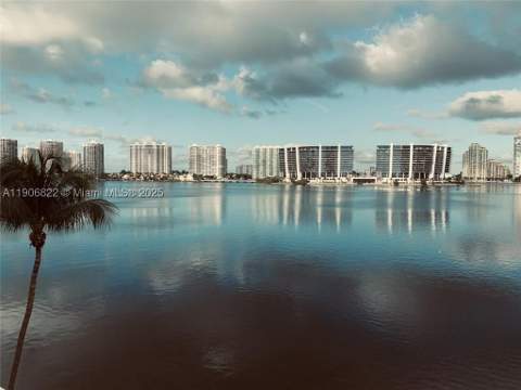 18260 N Bay Rd 420, Sunny Isles Beach FL - photo 16 of 26