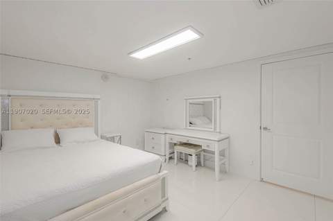 400 Sunny Isles Blvd 906, Sunny Isles Beach FL - photo 13 of 36