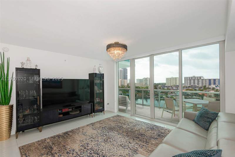 2 bedroom Condominium at 400 Sunny Isles Blvd 906, 400 Sunny Isles Condo Wes, Sunny Isles Beach — photo 3