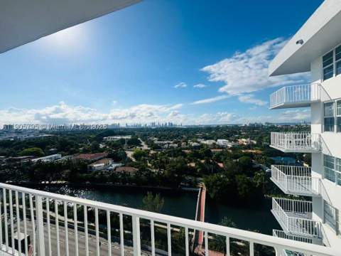 2829 Indian Creek Dr 1403, Miami Beach FL - photo 15 of 34