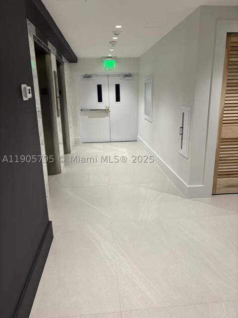 2829 Indian Creek Dr 1403, Miami Beach FL - photo 19 of 34