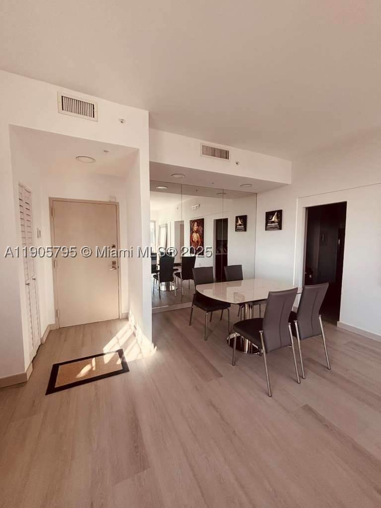 1 bedroom Condominium at 2829 Indian Creek Dr 1403, Clearview Towers Condo, Miami Beach — photo 4