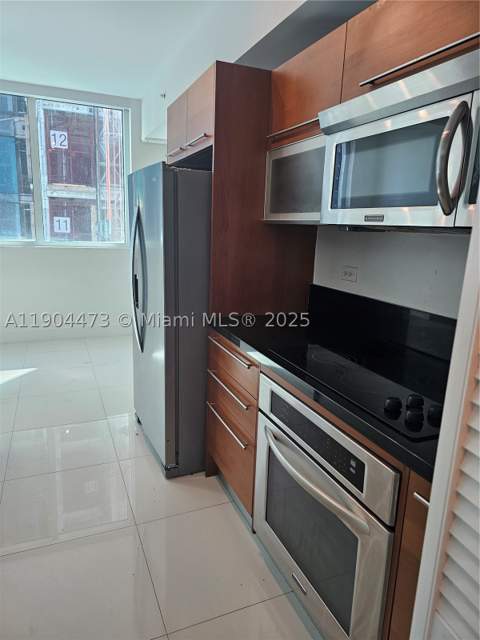 244 Biscayne Blvd 908, Miami FL - photo 10 of 42
