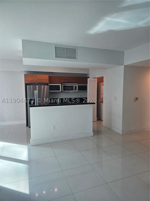 244 Biscayne Blvd 908, Miami FL - photo 8 of 42
