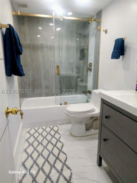 5005 Collins Ave 1523, Miami Beach FL - photo 7 of 22