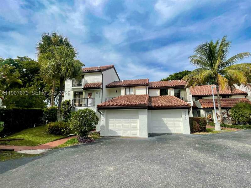 3 bedroom Townhouse at 20444 NE 34th Ct 12, Delvista A Condo, Aventura — photo 1