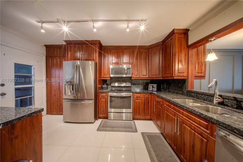 2 bedroom Condominium at 1660 NE 191st St 410-1, Jade Winds Group Allamand, Miami — photo 1