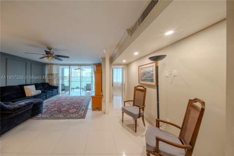 1660 NE 191st St 410-1, Miami FL - photo 10 of 29