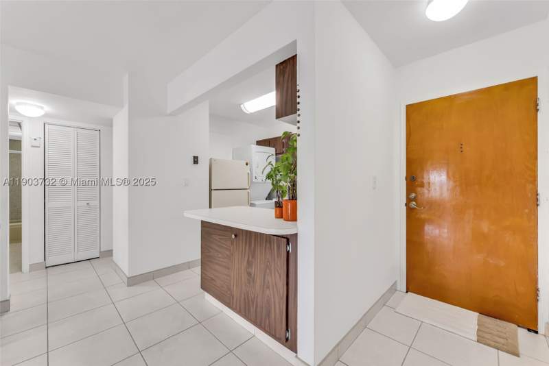 2 bedroom Condominium at 3661 SW 9th Ter 402, Cordoba Condo, Miami — photo 3