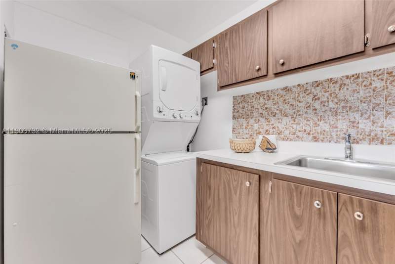 2 bedroom Condominium at 3661 SW 9th Ter 402, Cordoba Condo, Miami — photo 5