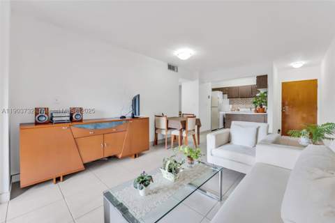 3661 SW 9th Ter 402, Miami FL - photo 7 of 15