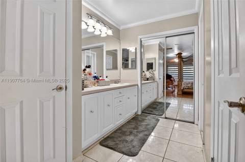 15010 Dunbarton Pl, Miami Lakes FL - photo 22 of 36