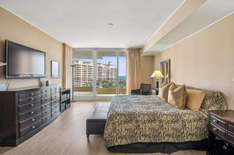 789 Crandon Blvd 1005, Key Biscayne FL - photo 14 of 60